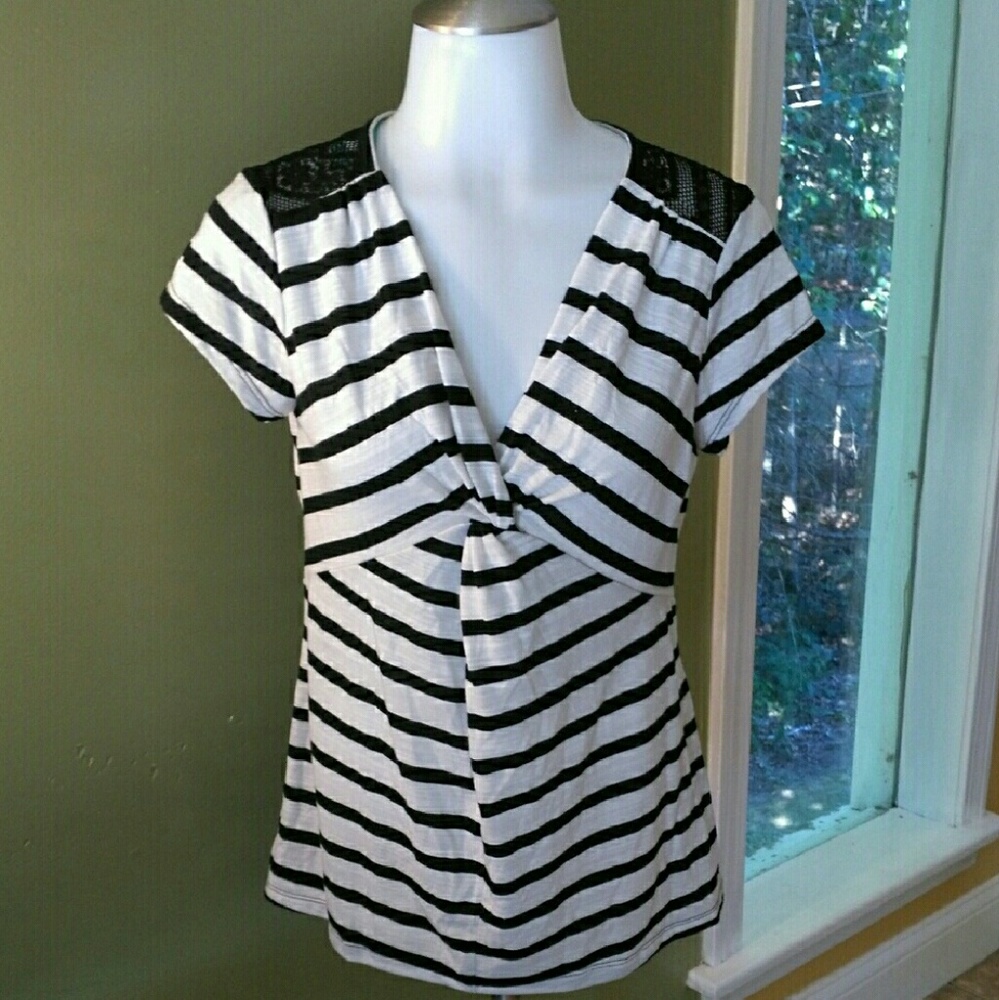 *NWT Small Maurices Black & White Striped Shirt